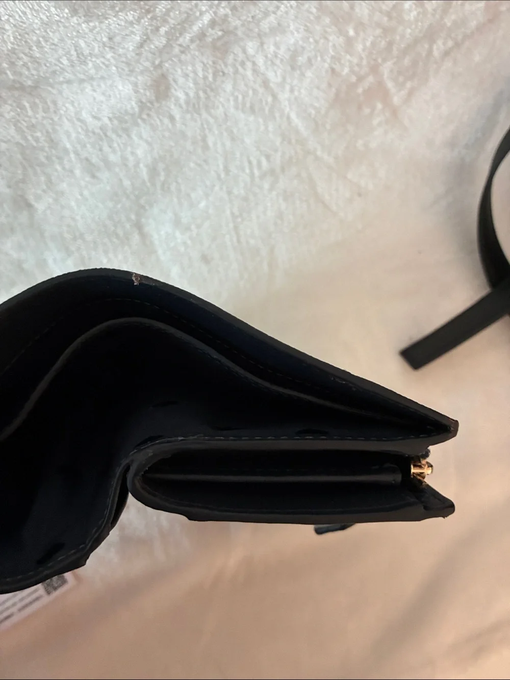 kate spade Cream and Mint Saffiano Zip Wallet. minor callout on corner. NWT
